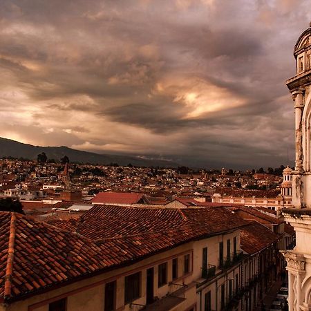 Check Inn Bed And Breakfast Cuenca Dış mekan fotoğraf